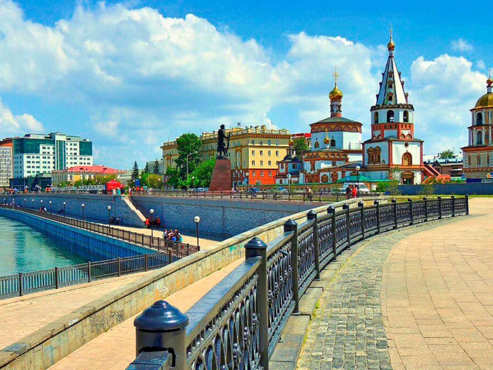 Туристические города сибири. Нижняя набережная Иркутск. Иркутск набережная ангары. Современный Иркутск.